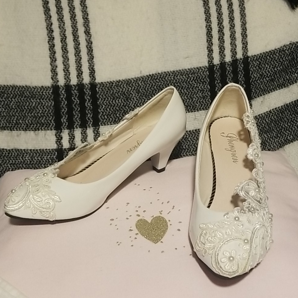 Womens Wedding small heel closed-toe
